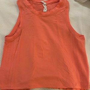 Lululemon train to be tank top